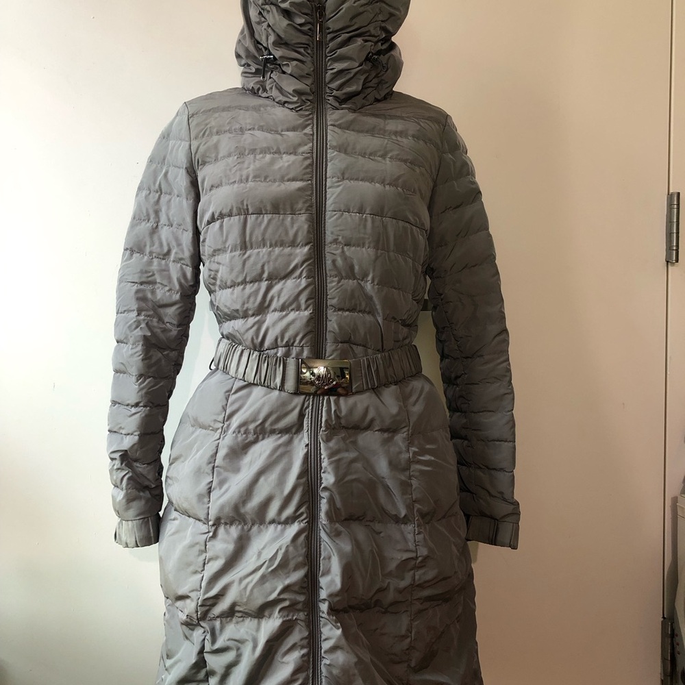Womens Moncler Gray Quilted Hooded Puffer Coat with Belted Waist - Picture 5 of 16